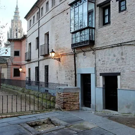 Lägenhet Patio De Angeles Toledo