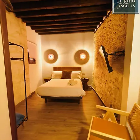 Апартаменти Patio De Angeles *