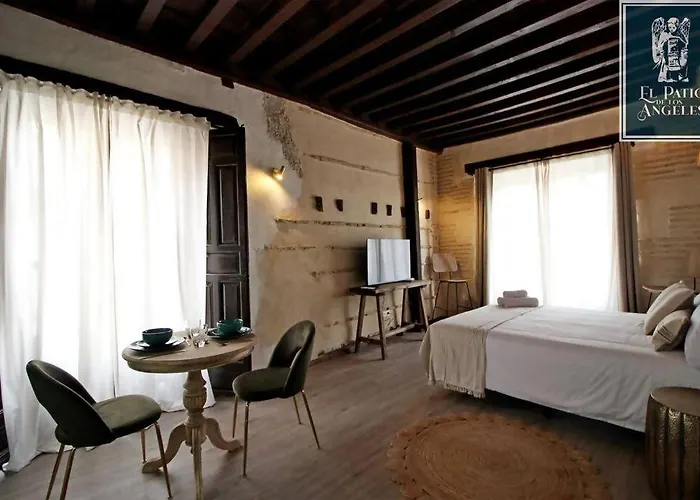 Lägenhet Patio De Angeles Toledo