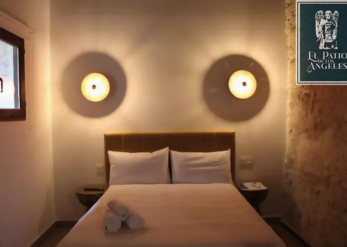 Lägenhet Patio De Angeles Toledo